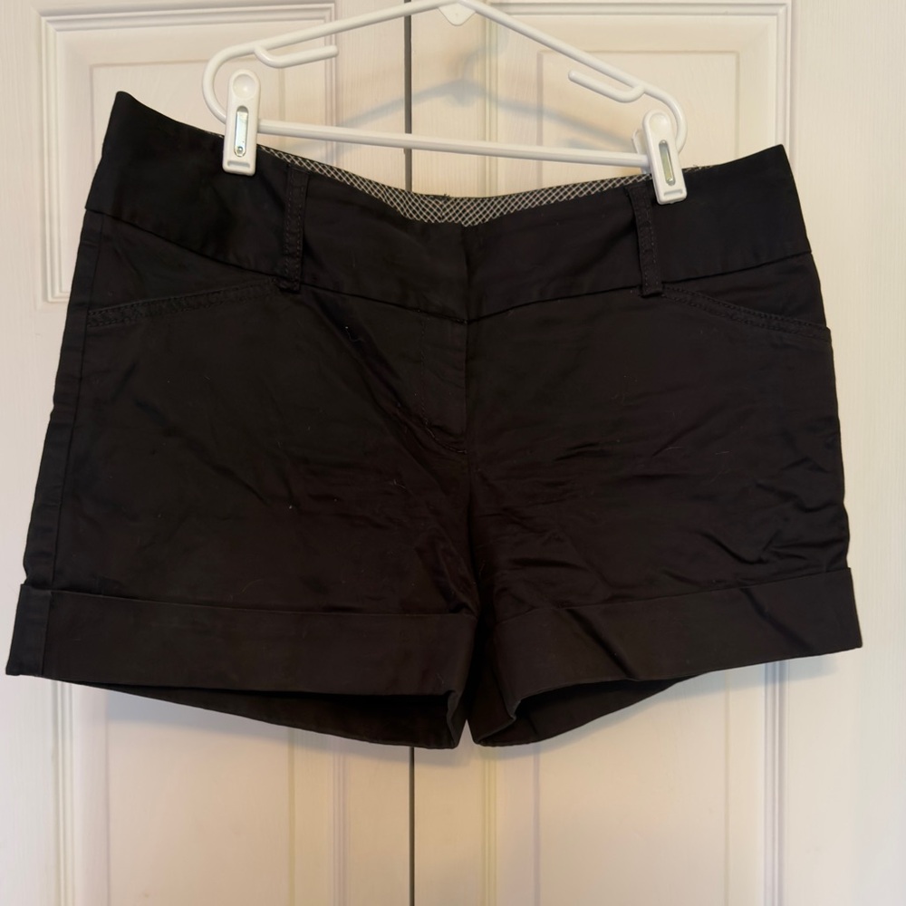 Express Design Studio Black Tailored Cuffed Shorts Size 10